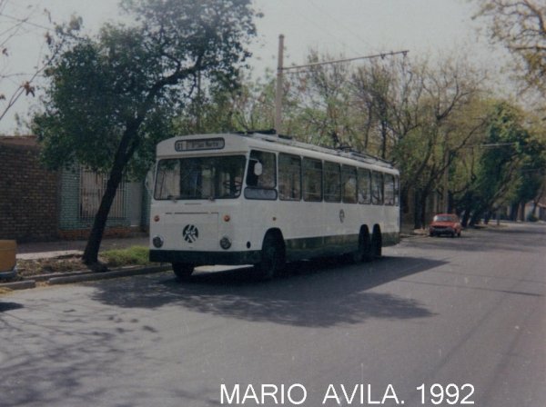 KRUPP LF 380 - Aero Obus T3 (en Argentina) -TROLEBUS EPTM
TROLEBUS  ALEMAN , ESTACIONADO  CERCA  DEL  DEPOSITO.
