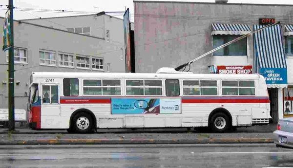 TROLES  FLYER  011
ESCENAS  TOMADAS , EN  CANADA . (Fotografo : ? - extraidas del Grupo Autobus) 
