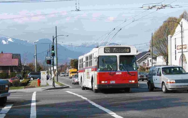 TROLES  FLYER  004
ESCENAS  TOMADAS , EN  CANADA . (Fotografo : �? - extraidas del Grupo Autobus)
