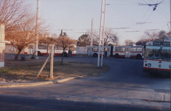 Uritzky ZIU 682 B 00 (en Argentina) - EMIR   TROLEBUSES .
CONTROL  DE  EMIR . TROLEBUSES .
