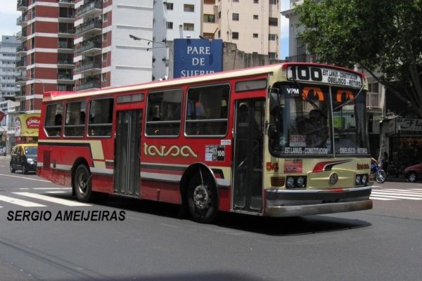 Mercedes-Benz OH 1621 L - Ottaviano - T.A.R.S.A.
Unidad que conserva el corte de pintura de la l�nea 126 (C�rdenas), pero con los colores y frente de T.A.R.S.A.
Palabras clave: 1621 ottaviano 100 tarsa