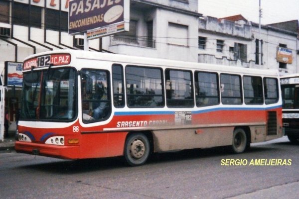 Mercedes-Benz OH 1115 L-sb - Peveri - Sargento Cabral
Palabras clave: 1115 peveri 182 sargento cabral
