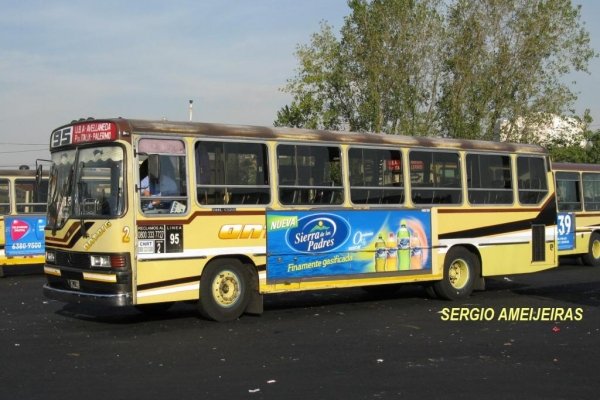 Mercedes-Benz OHL 1320 - Ottaviano - Ant. Argentina
Palabras clave: 1320 ottaviano antartida argentina 95