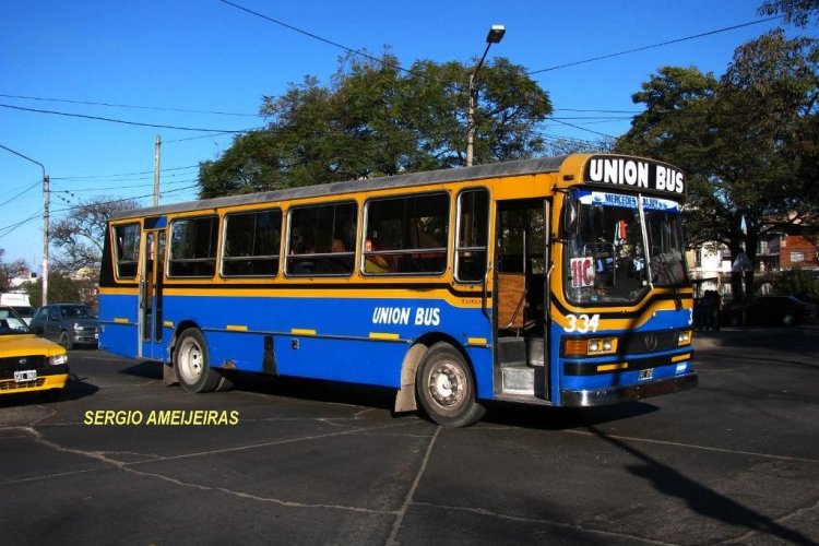 Mercedes-Benz OHL 1316 - La Favorita - Uni�n Bus
Una de las dos unidades que circulan con el corte de La Caba�a., ya que vinieron de la l�nea 298.
Palabras clave: 1316 favorita union bus jujuy