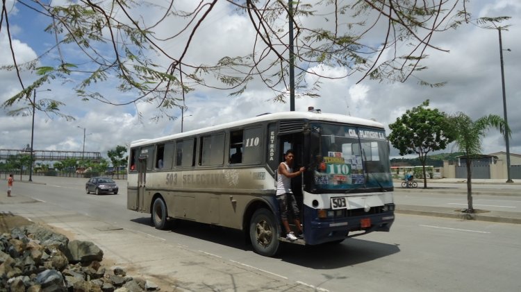 Nissan Diesel linea 110
EX BUS URBANO DE QUITO, ACTUALMENTE  BUS URBANO DE GUAYAQUIL
