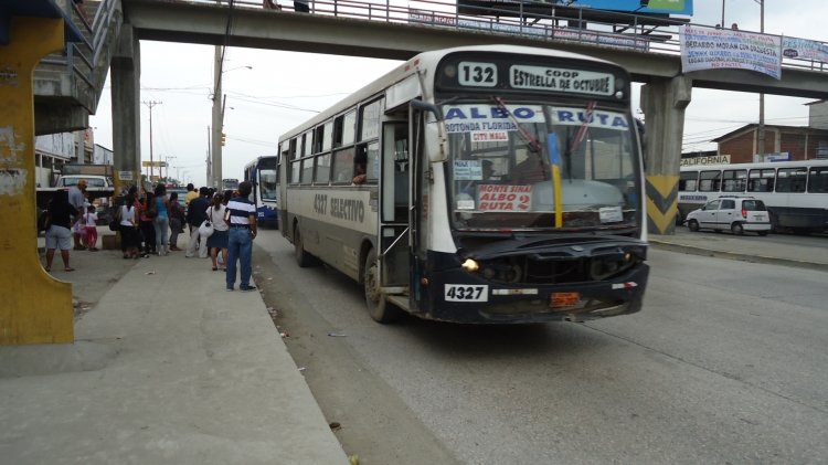 Volkswagen OD 17-210
Ingertado con Motor Mercedes Benz 366
