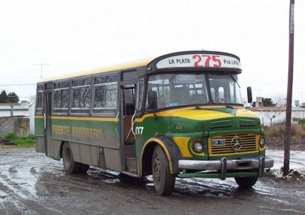 Mercedes-Benz LO 1114 - PONTEVEDRA - Fuerte Barragan
B 2103361 - TQM 749
Línea 275 - Interno 07
Antiguo coche 07 
