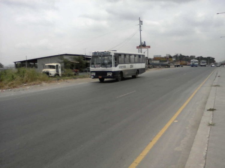 METALPAR Petrohue (en ECUADOR)
IMAGEN CAPTURADA EN LA CIUDAD DE GUAYAQUIL
