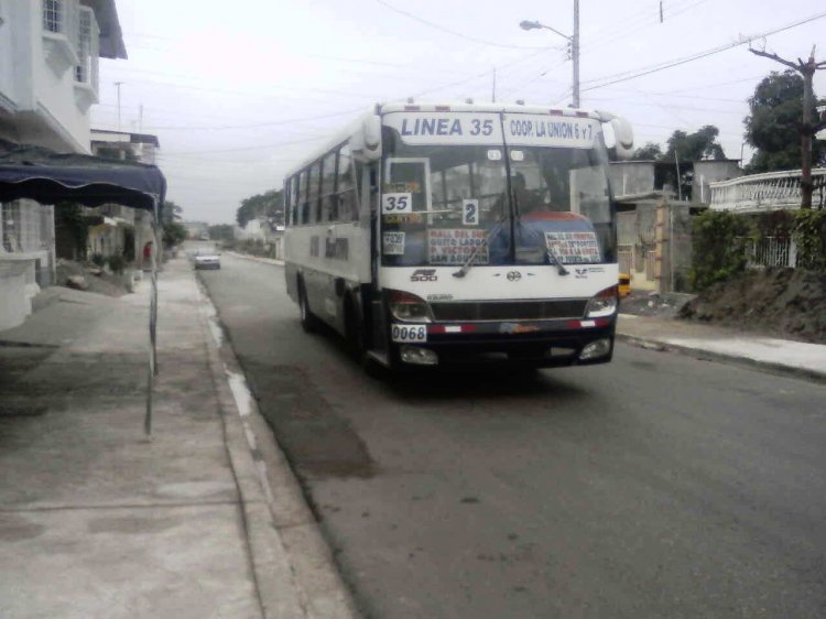 METALPAR PETROHUE REFORMADO A SILVER (en Ecuador) - La Unión
IMAGEN CAPTURADA EN LA CIUDAD DE GUAYAQUIL
