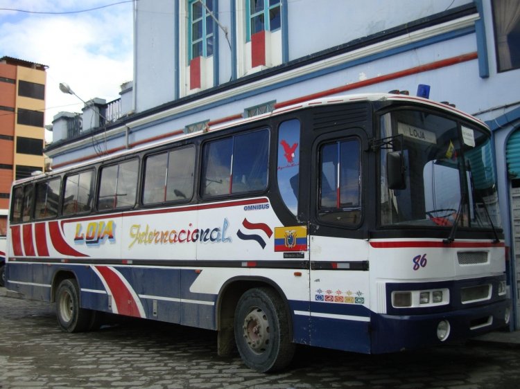 MORILLAS (EN ECUADOR) - LOJA INTERNACIONAL 1996 (BUS ANTIGUO)
IMAGEN DE FACEBOOK...

