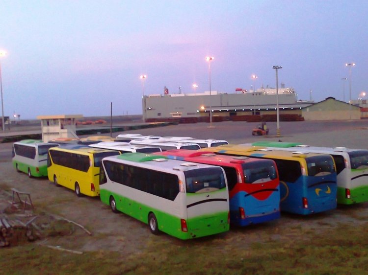 YUTONG ZK 6120 H (en ECUADOR)
IMAGEN DE JUAN DURÁN, FOTO CAPTURADA EN EL PUERTO DE ESMERALDAS
