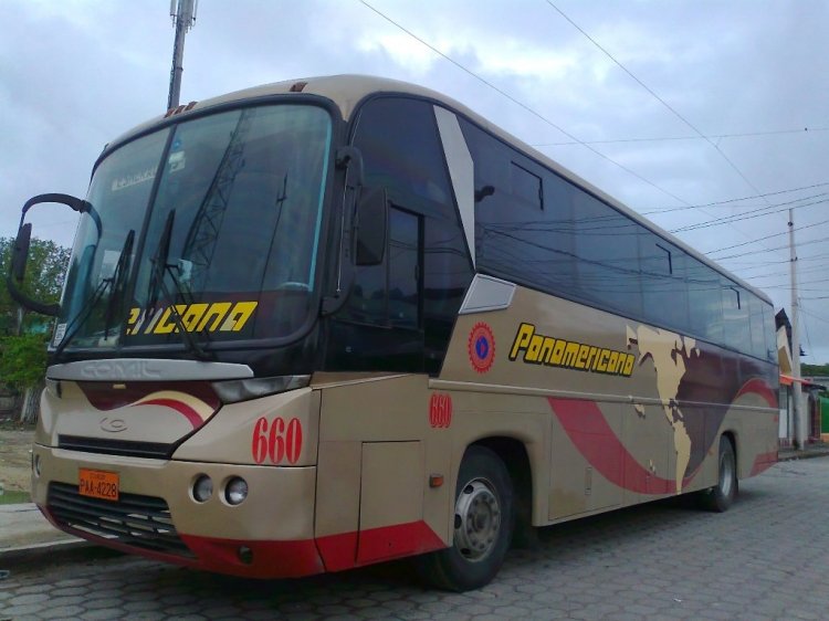 MARCOPOLO PARADISO GV REFORMADO POR VILLALBUS (EN ECUADOR) - PANAMERICANA 
IMAGEN JUAN DURÁN
