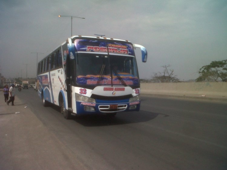 Mayorga tipo Setra ano 2006 reformado
Via Perimetral - Guayaquil
