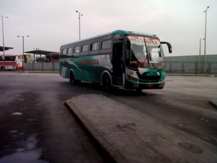 ICEDCA FENIX EN TRANSPORTES VALENCIA
TERMINAL TERRESTRE - GUAYAQUIL
