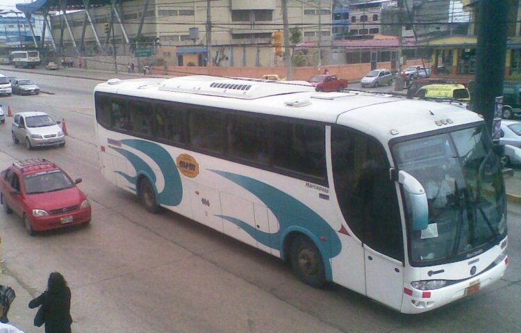 Scania - Marcopolo G6 (en ECUADOR)
FOTO TOMADA EN LA CDLA. MARTHA DE ROLDOS EN LA CIUDAD DE GUAYAQUIL, BUS BUS CON AIRE Y VIDRIOS ENTEROS
