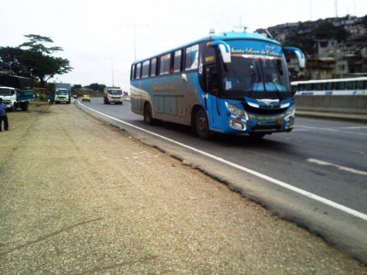 CARROCERIA MONCAYO REFORMADA POR MODELO
"CDLA." PASCUALES  - GUAYAQUIL
