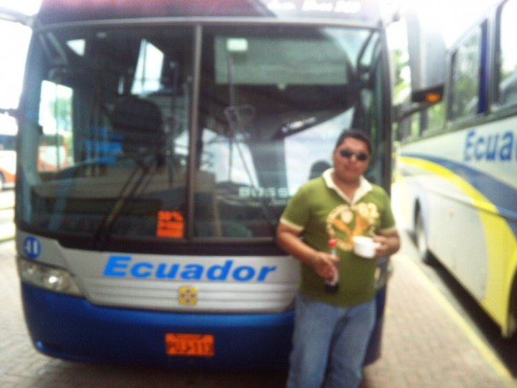 JUM BUSS 360
IMAGEN EN LA TERMINAL TERRESTRE DE STO DOMINGO DE LOS TSACHILAS EN ECUADOR
