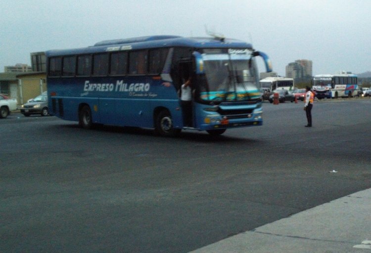 VARMA - LINEA AZUL
TERMINAL TERRESTRE DE GUAYAQUIL
