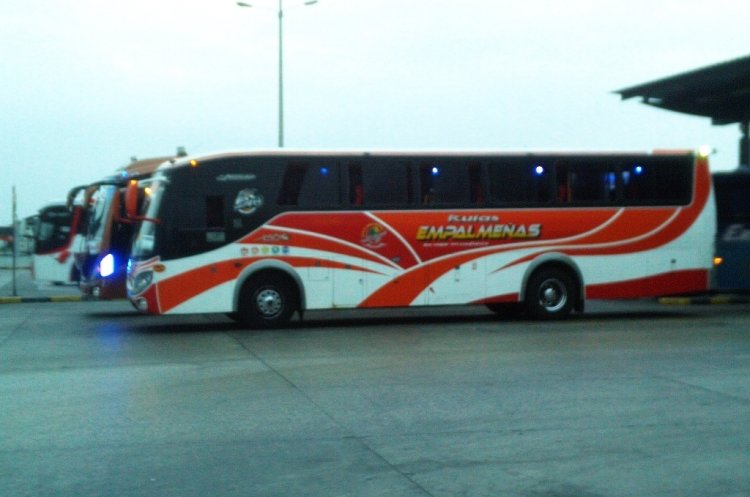 MONCAYO - CTRE
TERMINAL TERRESTRE DE GUAYAQUIL
