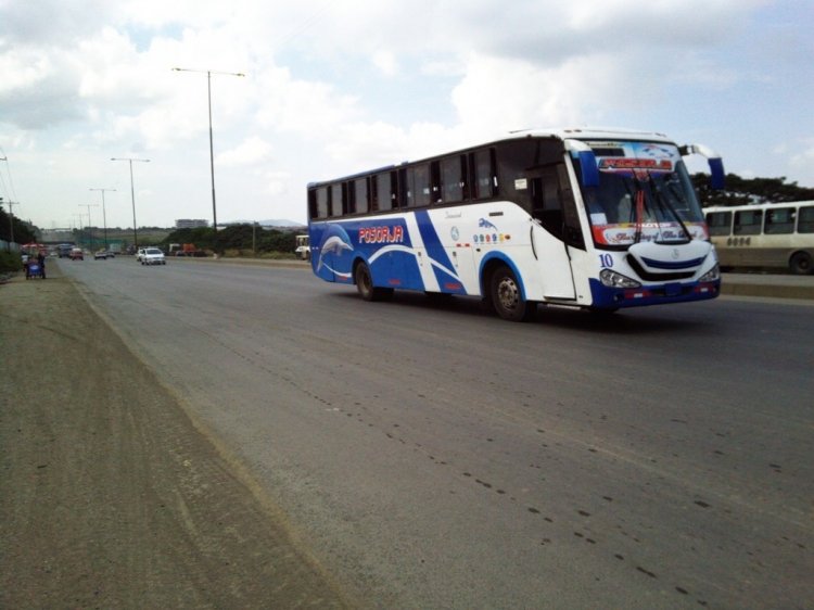 "LA DE LOS POBRES"    PICOSA SENIOR EN TRANSPORTES POSORJA
VIA PERIMETRAL

CIUDAD DE GUAYAQUIL
