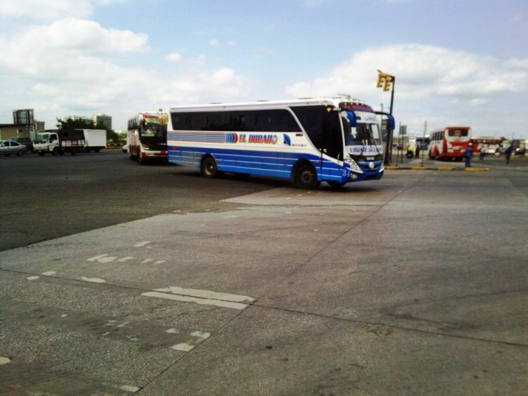 ANGEL MAN BUS EN COOP EL DORADO
TERMINAL TERRESTRE DE GUAYAQUIL
