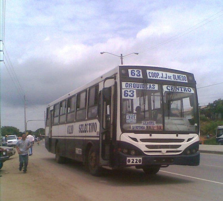 RODAS BUS
FOTO TOMADA EN LA VIA AURORA-PASCUALES EN LA CUIDAD DE GUAYAQUIL
