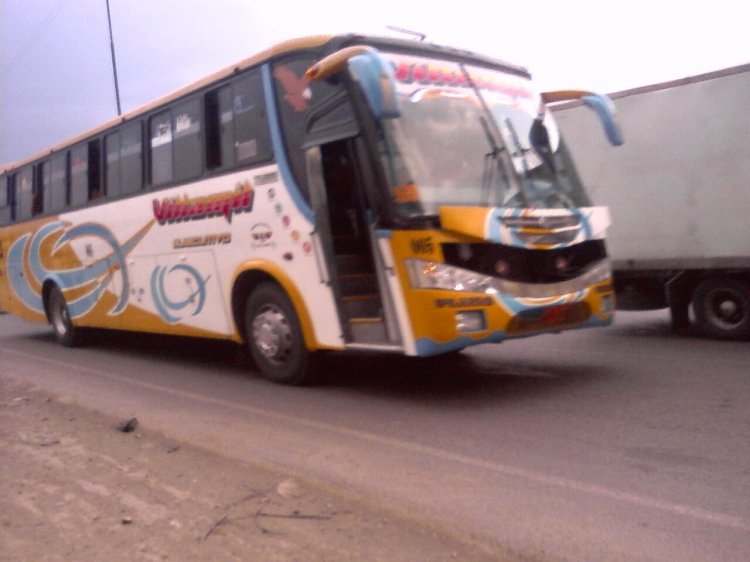 RODAS BUS
BUS REFORMADO EN LA MASCARILLA, IMAGEN DE LA CIUDAD DE GUAYAQUIL

