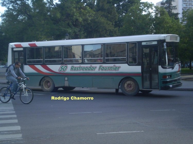 Mercedes-Benz OH1316 Bus - Rastreador Fournier
Palabras clave: Mercedes Benz OH 1316 Bus