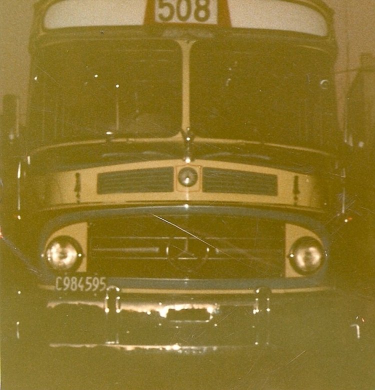 MARCELO SALGADO
C.984595
http://galeria.bus-america.com/displayimage.php?pos=-13183
http://galeria.bus-america.com/displayimage.php?pos=-13184
http://galeria.bus-america.com/displayimage.php?pos=-13186
...Y NO PUEDE SER DE OTRA MANERA! CUANDO DE APORTES VALIOSOS SE TRATA CARLOS RAUL TUCCI SIEMPRE ESTA PRESENTE.
LAS FOTOS SON DE MARINA GARAVIS ,HIJA DEL DUEÑO DE VARIOS COCHES DE LO QUE FUE UNA DE LAS EMPRESAS MAS PINTORESCAS DE BAHIA BLANCA "LA FAVORITA",CHICHE GARAVIS
