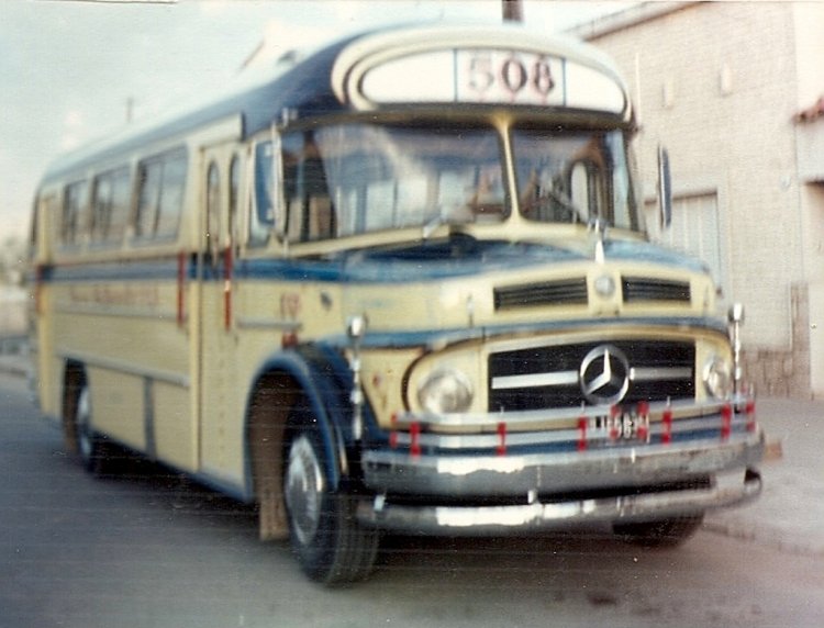 MARCELO SALGADO
B.1155835
http://galeria.bus-america.com/displayimage.php?pos=-13174
http://galeria.bus-america.com/displayimage.php?pos=-13175
http://galeria.bus-america.com/displayimage.php?pos=-13176
http://galeria.bus-america.com/displayimage.php?pos=-13177
http://galeria.bus-america.com/displayimage.php?pos=-13179
http://galeria.bus-america.com/displayimage.php?pos=-13180
http://galeria.bus-america.com/displayimage.php?pos=-13181
...Y NO PUEDE SER DE OTRA MANERA! CUANDO DE APORTES VALIOSOS SE TRATA CARLOS RAUL TUCCI SIEMPRE ESTA PRESENTE.
LAS FOTOS SON DE MARINA GARAVIS ,HIJA DEL DUEÑO DE VARIOS COCHES DE LO QUE FUE UNA DE LAS EMPRESAS MAS PINTORESCAS DE BAHIA BLANCA "LA FAVORITA",CHICHE GARAVIS
