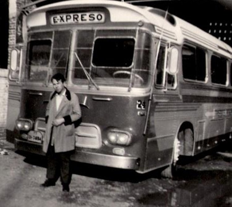 MARCELO SALGADO
ST CH 3884
http://galeria.bus-america.com/displayimage.php?pos=-24263
FOTOS DE NICO FERRADA
