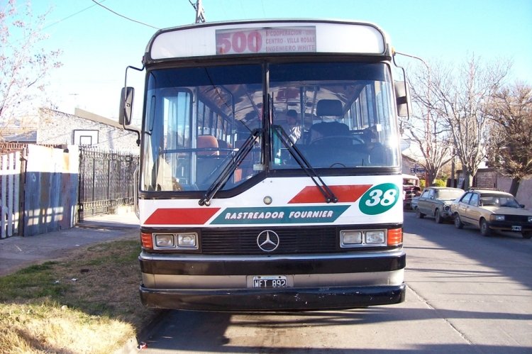 MARCELO SALGADO
B.2373232 - WFT892
http://galeria.bus-america.com/displayimage.php?pid=8766
http://galeria.bus-america.com/displayimage.php?pid=10480
http://galeria.bus-america.com/displayimage.php?pid=10481
http://galeria.bus-america.com/displayimage.php?pid=12665
http://galeria.bus-america.com/displayimage.php?pid=21011
http://galeria.bus-america.com/displayimage.php?pid=30272

Fotos de Agustín Muñoz.
Palabras clave: RastreadorFournier Interno38 500