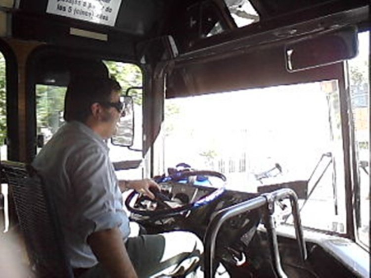 MARCELO SALGADO
http://galeria.bus-america.com/displayimage.php?pos=-17455
http://galeria.bus-america.com/displayimage.php?pos=-17456
FOTAZAS DE LUISINA SALGADO (HIJA 'E TIGRE!!!)
(Vista interior de la unidad)
