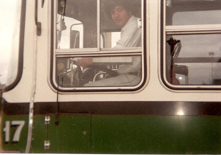 LOS QUE YO MANEJE!!!
CIA DE OMNIBUS CDAD. DE  BAHIA BLANCA - A�OS DE FUNCIONAMIENTO 1962-2000
Se puede consultar la historia de esta l�nea en [url=http://revista.bus-america.com/Notas/517.htm] revista.bus-america.com 517
[/url]
