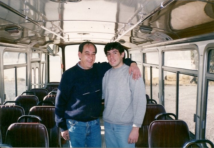 LOS QUE YO MANEJE!!!
FOTOS DE RUBEN "EL TIGRE" DEL RIO
Se puede consultar la historia de esta línea en [url=http://revista.bus-america.com/Notas/517.htm] revista.bus-america.com 517
[/url]
(vista interior de la unidad)
