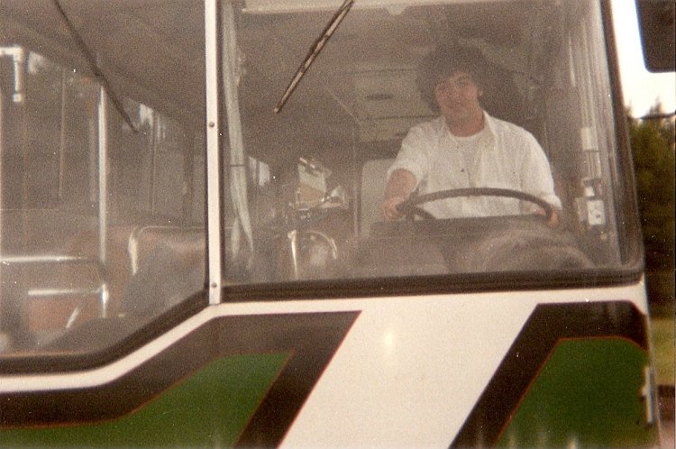 LOS QUE YO MANEJE!!!
CIA DE OMNIBUS CDAD. DE  BAHIA BLANCA - A�OS DE FUNCIONAMIENTO 1962-2000
Se puede consultar la historia de esta l�nea en [url=http://revista.bus-america.com/Notas/517.htm] revista.bus-america.com 517
[/url]

