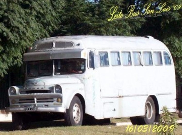 MARCELO SALGADO
M.062698 - VLX434
http://galeria.bus-america.com/displayimage.php?pos=-25912
http://galeria.bus-america.com/displayimage.php?pos=-25875 (extraída de www.solobus.com.ar)
FOTO EXTRAIDA DE:http://www.cdmgaleria.com/fotos/displayimage.php?album=13&pid=85873
del álbum:	
kapangaluis / El baul busero
