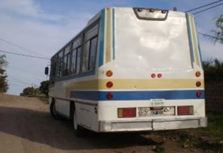 MARCELO SALGADO
FOTO EXTRAIDA DE:
http://www.alamaula.com/buenos-aires/colectivos/colectivo-urbano-mb-1215/2394092
