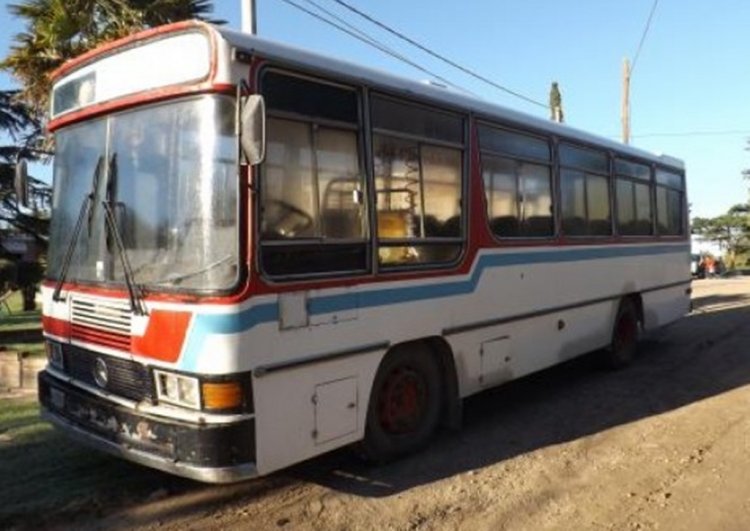 MARCELO SALGADO
FOTO EXTRAIDA DE:
http://www.alamaula.com/buenos-aires/colectivos/colectivo-mercedez-benz-1214/5005633
