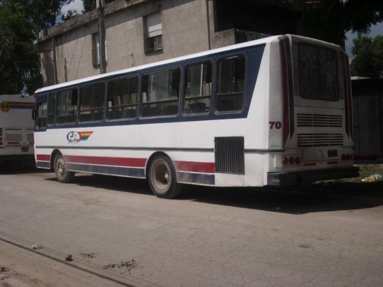 COOP. 3 DE JULIO  70
lo trajeron a la cooperativa en 2007 proveniente de la empresa aut. los andes, de mendoza. Lo pintaron en febrero de este a�o
Palabras clave: coop 3 de julio