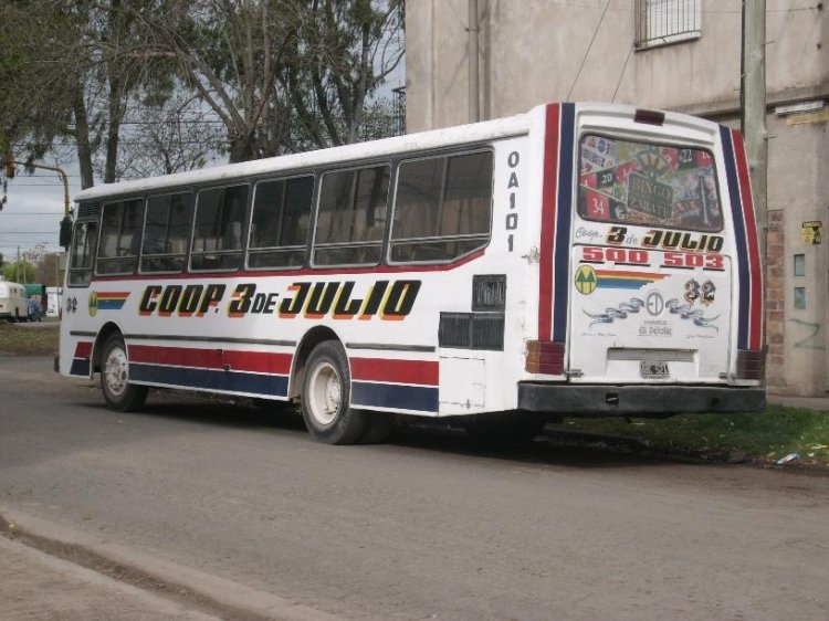 COOP. 3 DE JULIO  32
coche 32 de la cooperariva 3 de Julio.Chapa y pintura de noviembre de 2008.
ABC 521.
De los pocos OA101 que quedan en la cooperativa
Palabras clave: coop 3 de julio