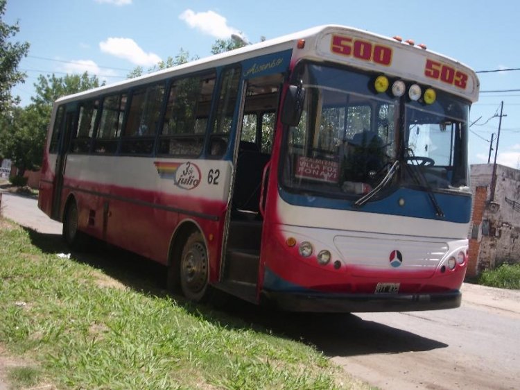 COOP. 3 DE JULIO  62
¿RXT432?
coche 62 de la coop 3 de julio.chapa y pintura septiembre de 2009
Palabras clave: coop 3 de julio