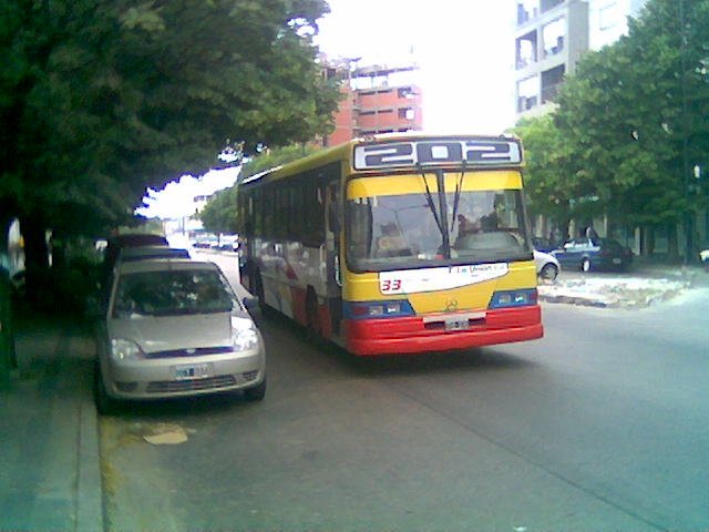 202-33locoporlosbondis
Palabras clave: galicia-linea202