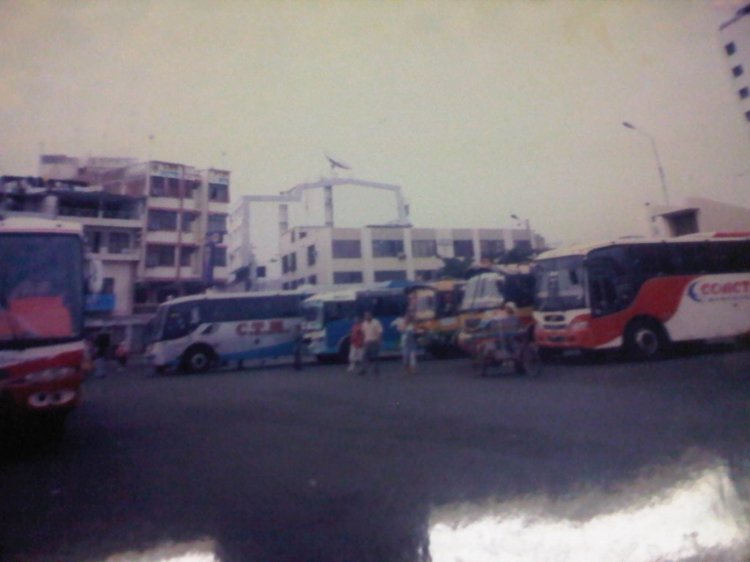 terminal de manta año 2005
