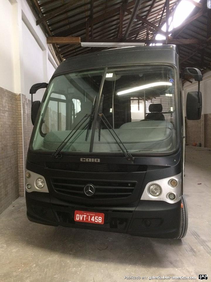 Mercedes Benz 712 E 4p. Caio Atilis.
Vista frontal.
