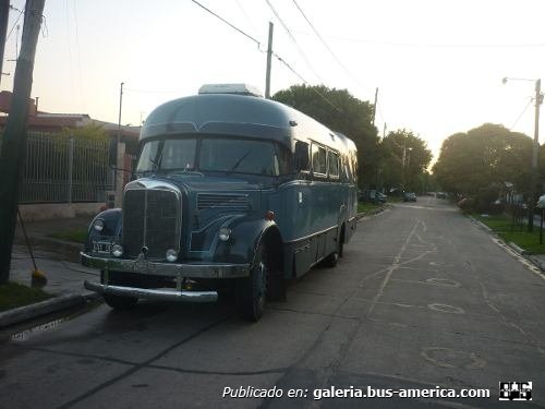 Mercedes-Benz L 312 - La Favorita - Particular
C 282904 - VAX 067

http://galeria.bus-america.com/displayimage.php?pid=34676
