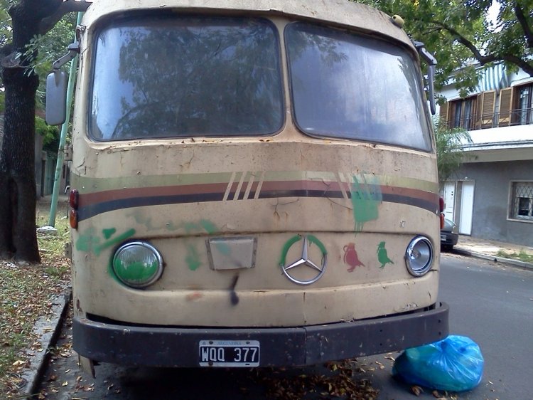 Mercedes-Benz O-321 H (en Argentina) - Particular
X 147396 - WQQ 377
Motorhome MB O-321 estacionada en Bazurco y Campana, Capital Federal

http://galeria.bus-america.com/displayimage.php?pid=31341
http://galeria.bus-america.com/displayimage.php?pid=31342
http://galeria.bus-america.com/displayimage.php?pid=31344
http://galeria.bus-america.com/displayimage.php?pid=31345
http://galeria.bus-america.com/displayimage.php?pid=37365
Palabras clave: Foto Propia