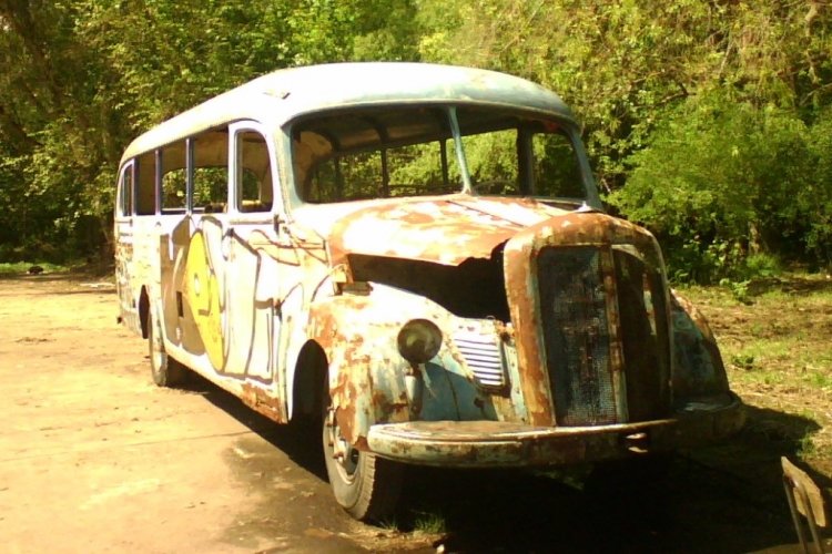 Mercedes-Benz O-3500 (en Argentina) - ex Fundación Eva Perón
Fotografía: exaq (usuario)
Publicado en: Google Earth
