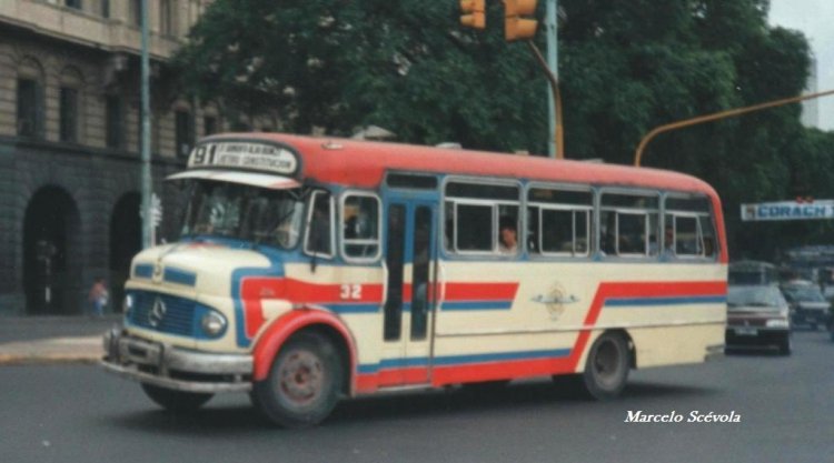 Mercedes-Benz LO 1114 - El Cóndor - Remolcador Guaraní
Línea 91 - Interno 32
