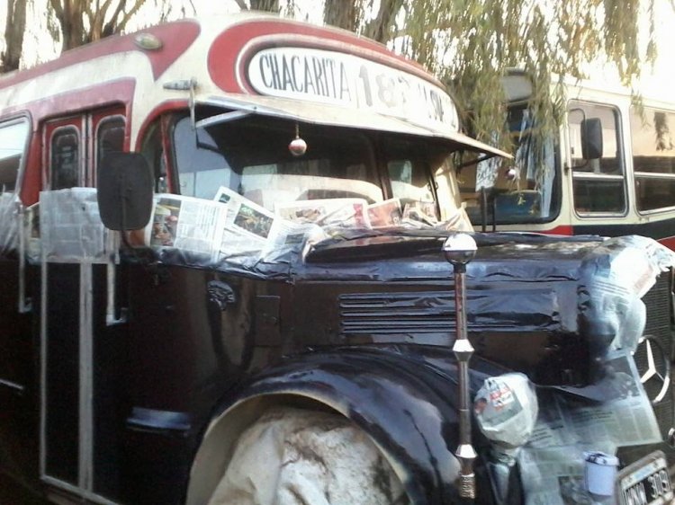 Mercedes-Benz L 312 - El Indio - General Bartolomé Mitre
C 464610 - WNW 309
Línea 187 - Interno 24
Media pintura

http://galeria.bus-america.com/displayimage.php?pid=40254
http://galeria.bus-america.com/displayimage.php?pid=40255
Palabras clave: mi187